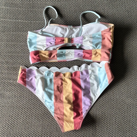 SHEIN Multicolor Striped Bikini - Picture 2 of 3